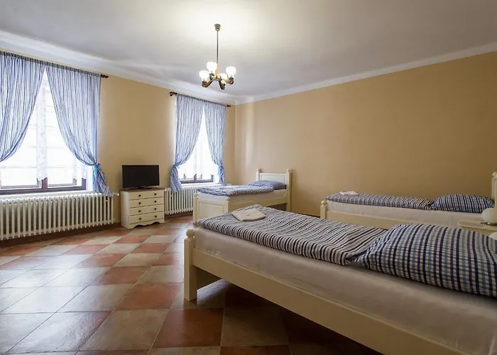 U Frantiska Апартаменты Тршебонь