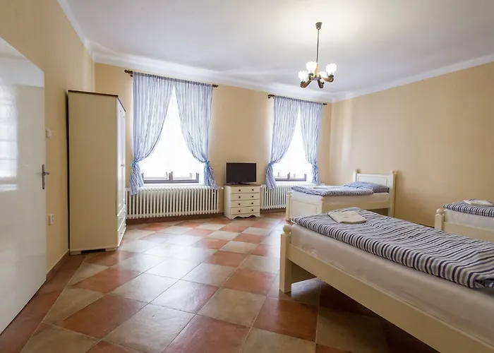 U Frantiska Апартаменты Тршебонь